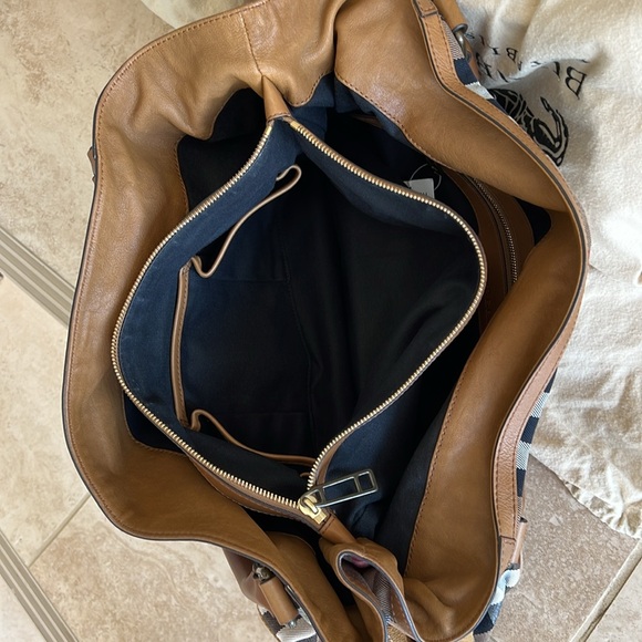 Burberry Brecon House Check Tote Bag - Picture 7 of 16